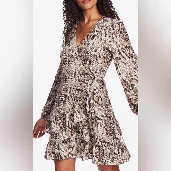 1. STATE Brown Sultry Snakeskin Print Ruffled Long Sleeve Wrap Mini Dress Size 4 - Picture 1 of 13